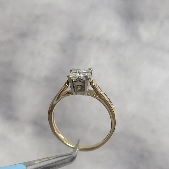 Princess cut quad diamond ring - Picture 3 of 4